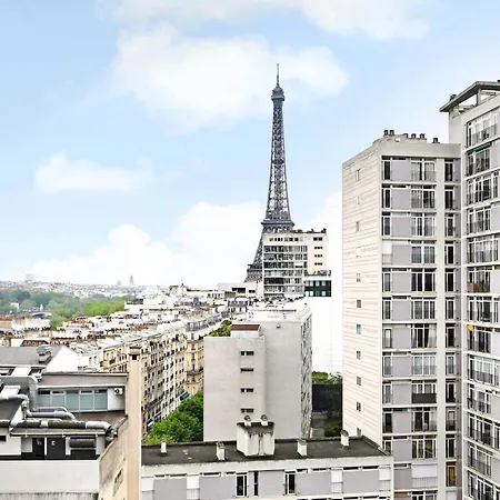 Vue Imprenable Sur La Tour Eiffel Et La Seine